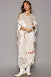 POL “THE SANDY”Oversize high low contrast fabric v-neck 3/4 sleeve top